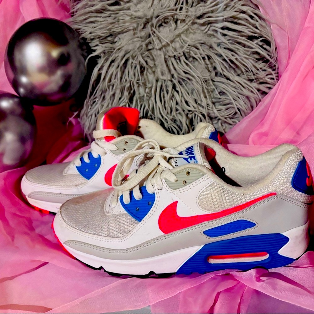 Nike Kids Sneakers in White, Pink, and Blue